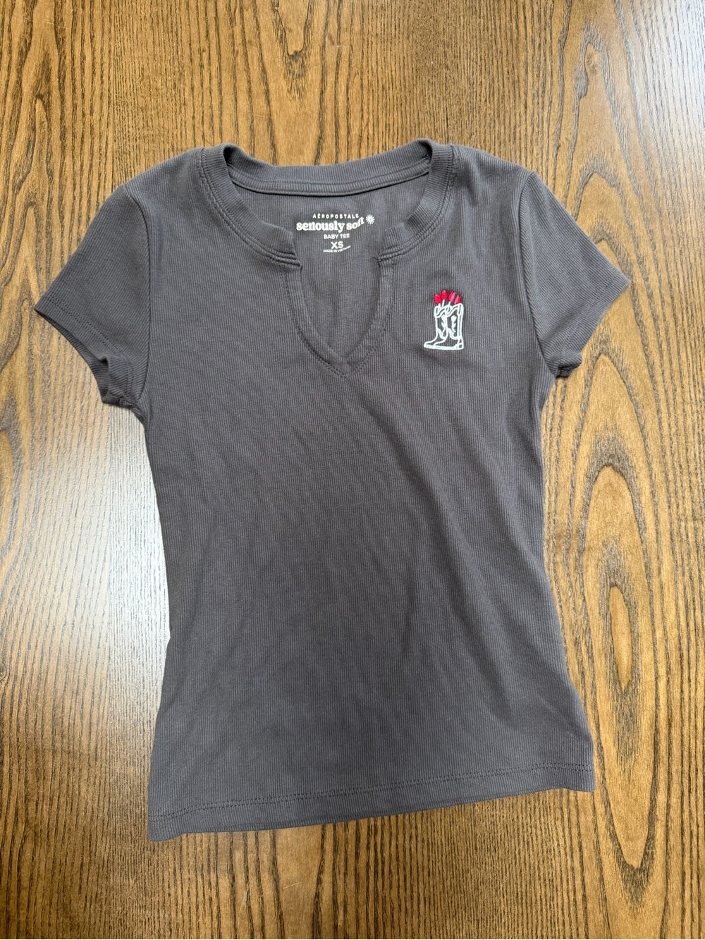Aeropostale Seriously Soft Charcoal Short Sleeve Tee with Red & White Boot Patch
